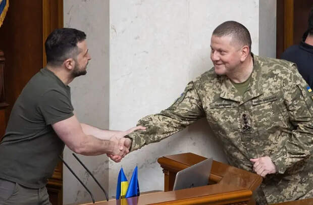 Американская пресса: Зеленский до конца недели уволит Залужного с должности главкома ВСУ