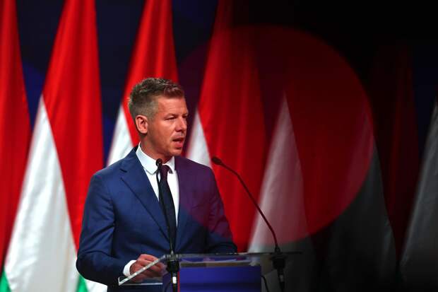 Мадьяр заявил об отказе работать в резиденции Орбана