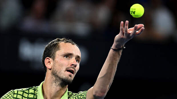 Медведев посвятил победу на турнире ATP в Брисбене младшей дочери