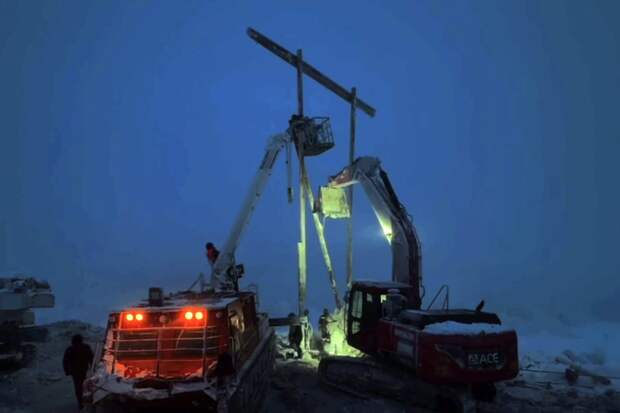 Чибис: на месте аварии под Мурманском установлены все временные опоры ЛЭП