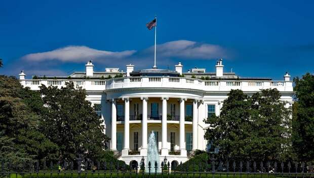 Экс-госсекретарь США Помпео обвинил Байдена в том, что он дал РФ «зеленый свет» по Украине