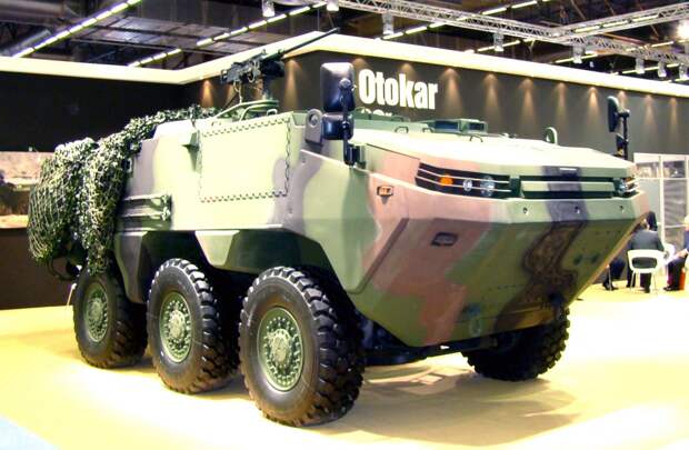 Пулеметная бронемашина Otokar Arma на трехосном модульном шасси