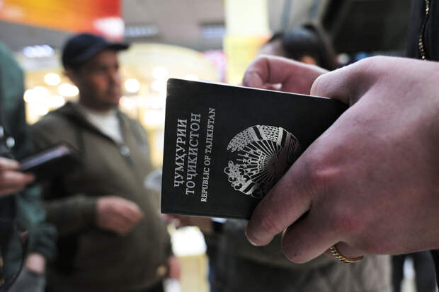 Эксперт по работе с мигрантами Коженов опроверг отъезд граждан Таджикистана из РФ