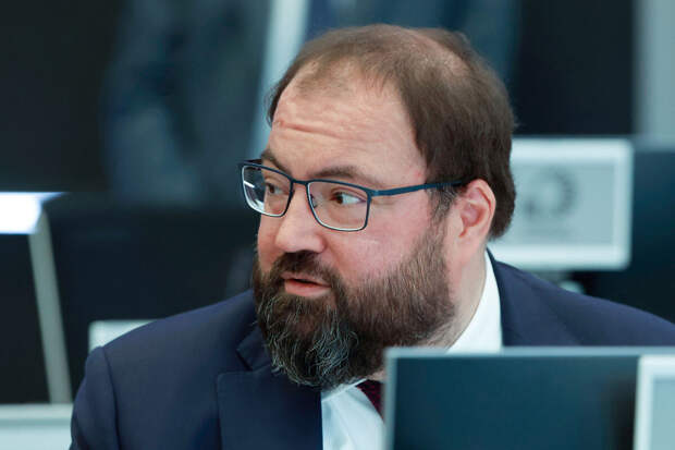 Шадаев исполнит желания двух детей в рамках акции "Елка желаний"