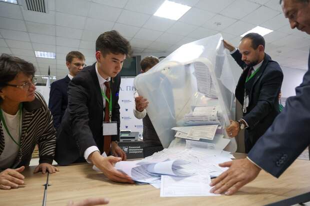 Путин потребовал жестко пресекать провокации перед выборами в России