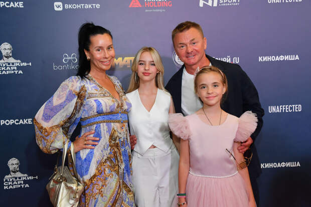 Жена Владимира Сычева Великанова заявила, что актер изменил ей