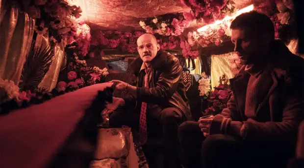 «Мрачная смесь горячки и полёта воображения»: что говорят зарубежные критики о фильме Серебренникова «Петровы в гриппе»