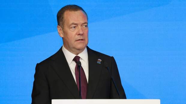 Медведев: отношения России и США при Байдене были хуже времён Карибского кризиса