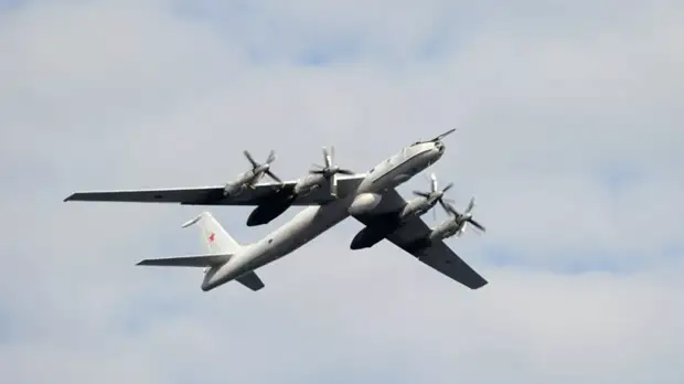 Два Ту-142 совершили полёт над Баренцевым и Норвежским морями