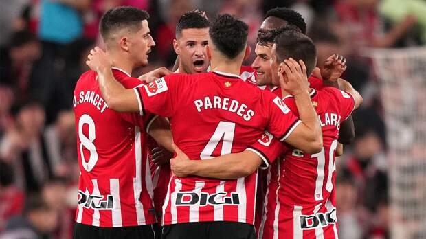 Гол и два ассиста Наварро принесли «Атлетику» волевую победу над «Аталантой» в Лиге чемпионов