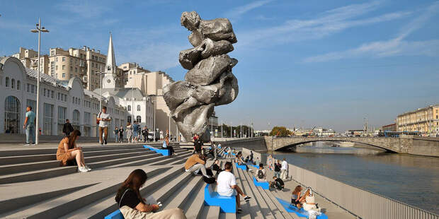 Прощай, Глина! Чему нас учит история самого спорного московского монумента