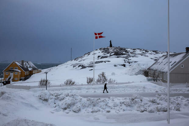 Политолог Асафов: Трамп рано или поздно попробует вторгнуться в Гренландию