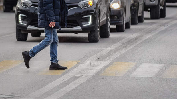 Опасные «зебры»: в Волгограде за сутки водители сбили на переходах трех человек