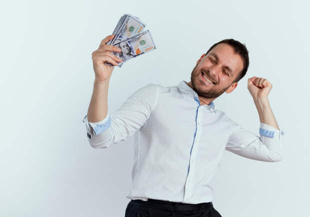 iPhone подорожают в России из-за квазиналога, предупреждает эксперт 