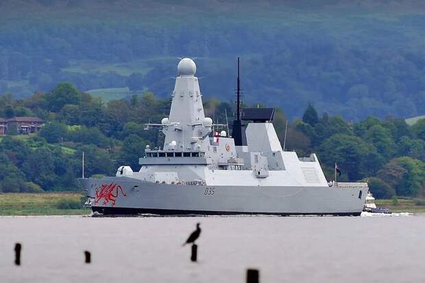 Британский эсминец HMS Dragon ушёл на ремонт после сообщений об ударе «Хизбаллы
