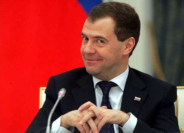 Базовый доход для всех россиян: будет ли одобрено предложение Д.Медведева