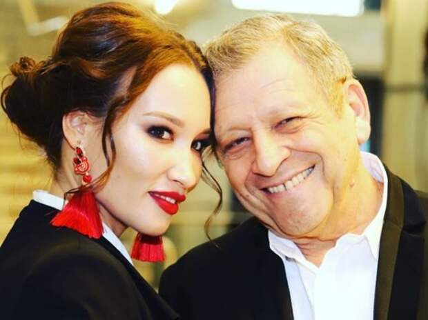 Вдова Грачевского хотела броситься в могилу во время его похорон