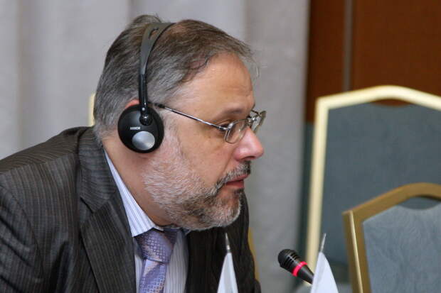 Хазин объяснил, почему Путин не убирает либеральную команду — может стать хуже