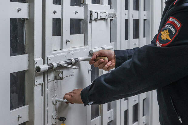 В Запорожской области задержали сотрудницу оператора связи за прослушку звонков