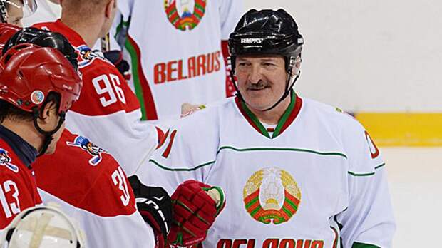 Хоккейная команда Лукашенко в 14-й раз выиграла любительский турнир в Минске