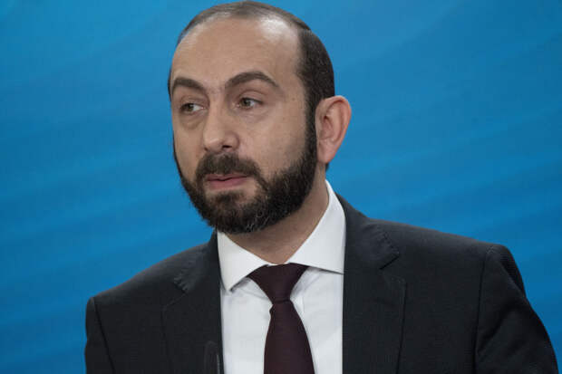 Готовится новый удар? Власти Армении позвонили в Киев незадолго до инаугурации Путина