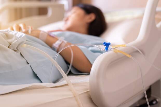 Студентка заразилась тяжелой болезнью в университете и лишилась ног