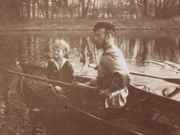 Катание на лодке, 1913 год. Катание на лодке, 1913 год.