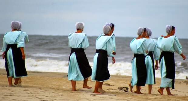 Традиционная женская одежда амишей.