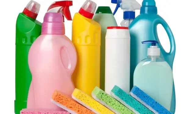 8 рекомендаций, как устранить неприятный запах в шкафу с одеждой