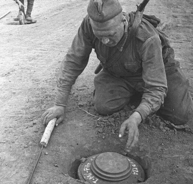 Смекалка сапера, которая спасла 5 танков Т-34 во время войны