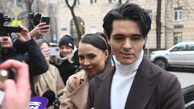 «Весь мир молится»: возлюбленный Лерчек поблагодарил суд за отмену домашнего ареста