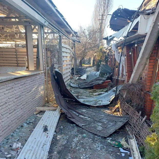 Опубликованы первые кадры с места удара ВСУ в Херсонской области