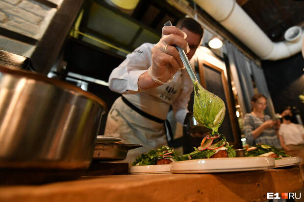 Три специи, которые снизят сахар и холестерин в крови. Врач — о приправах, которые доказанно улучшают показатели крови