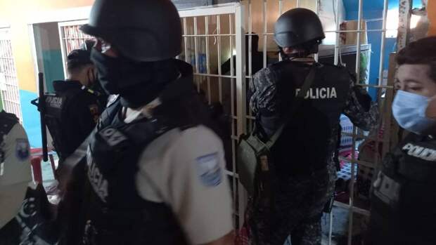 Количество погибших в результате тюремного бунта в Эквадоре приближается к 70