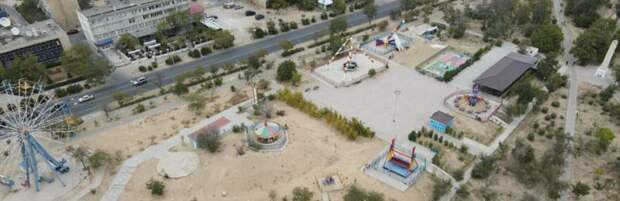 Жительница Актау: деревья в парке «Акбота» продолжают уничтожать