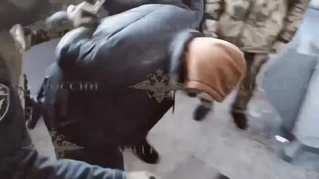 Волк: новосибирца задержали за захват сожительницы и попытку сжечь квартиру