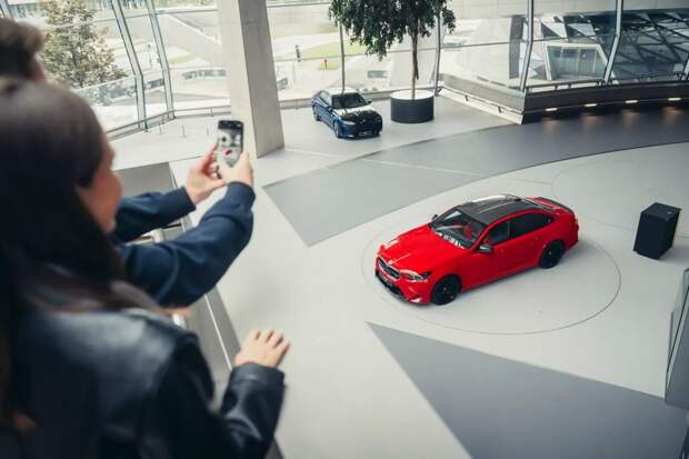 Богатейшая женщина Германии. Как наследница автоконцерна BMW развивает семейный бизнес