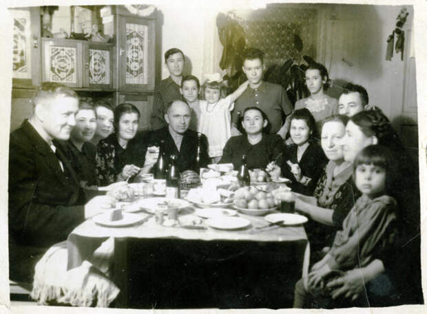 Большая семья, СССР, 1940-е гг.
