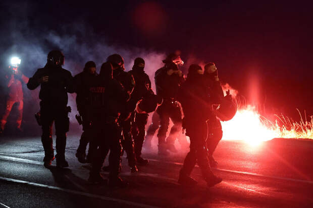 В Мюнхене тысячи людей вышли на демонстрацию против конференции по безопасности