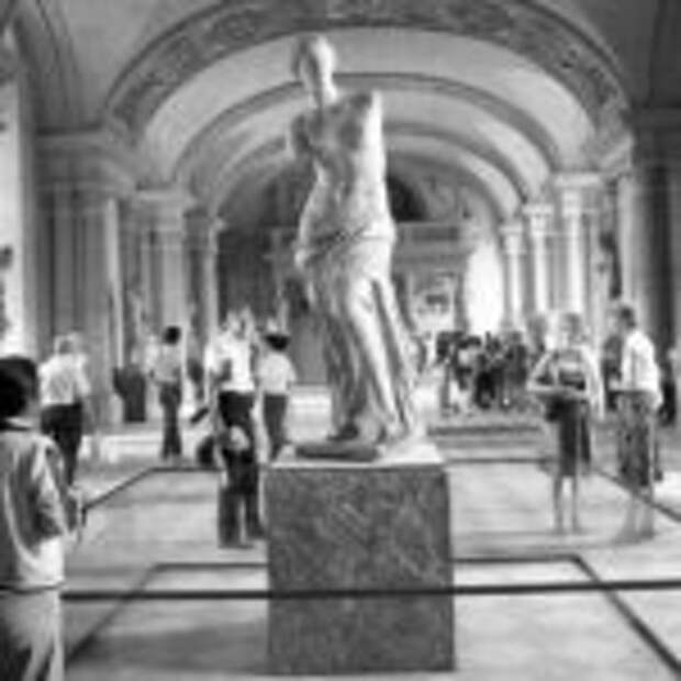 Кто и зачем оторвал руки статуе Венеры Милосской