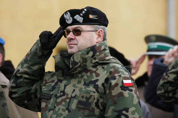 Генерал Скшипчак: Запад должен разрешить ВСУ бить по России