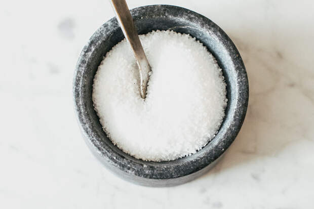 Кардиолог Саламатина: отказ от добавления соли в пищу принесет только пользу