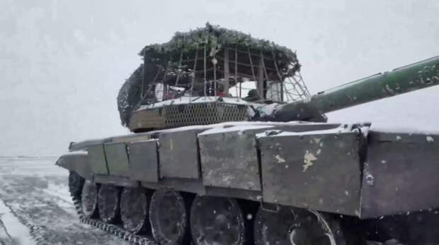 Новороссийские десантники отрабатывают поддержку штурмовых групп ВДВ на полигоне в Запорожской области