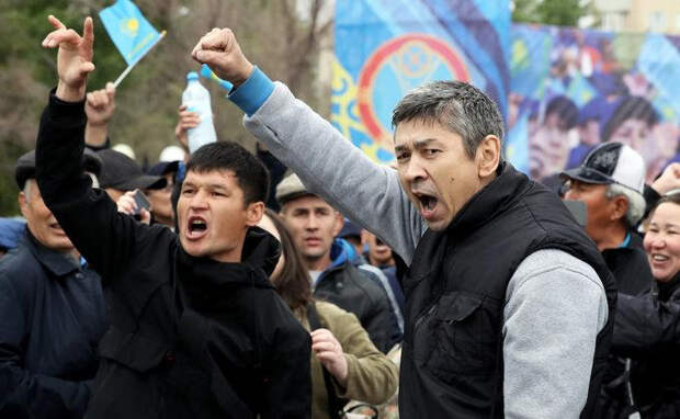 Казахи разозлились на требующего убивать русских посла Украины