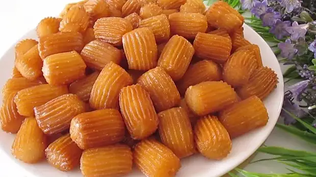 «Медовые огурчики» — молниеносный десерт, для которого даже не надо включать духовку. Идеально к чаю