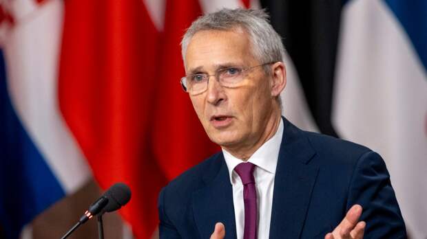 Кулеба поговорил со Столтенбергом о вступлении Украины в НАТО