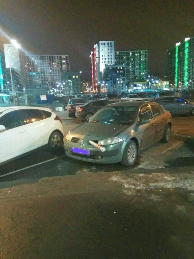 Удачно встал возмездие, кара, парковка, прикол, юмор