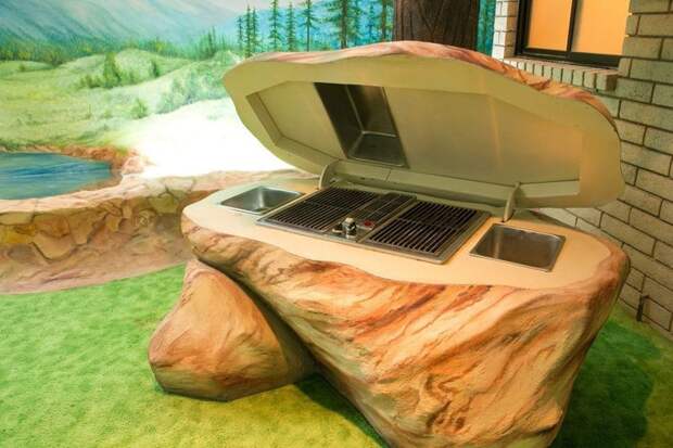 5000-sq-ft-cold-war-bunker-underneath-suburban-house-in-las-vegas-10