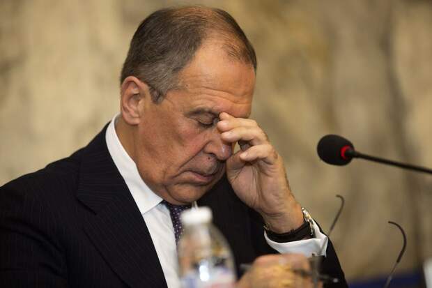 Лавров отчитал США за Украину