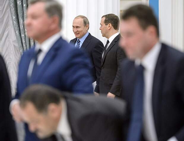 Дмитрий Медведев в 2011 доказал Путину исключительную верность. Имея поддержку президента, на медийные нападки можно не обращать внимания
